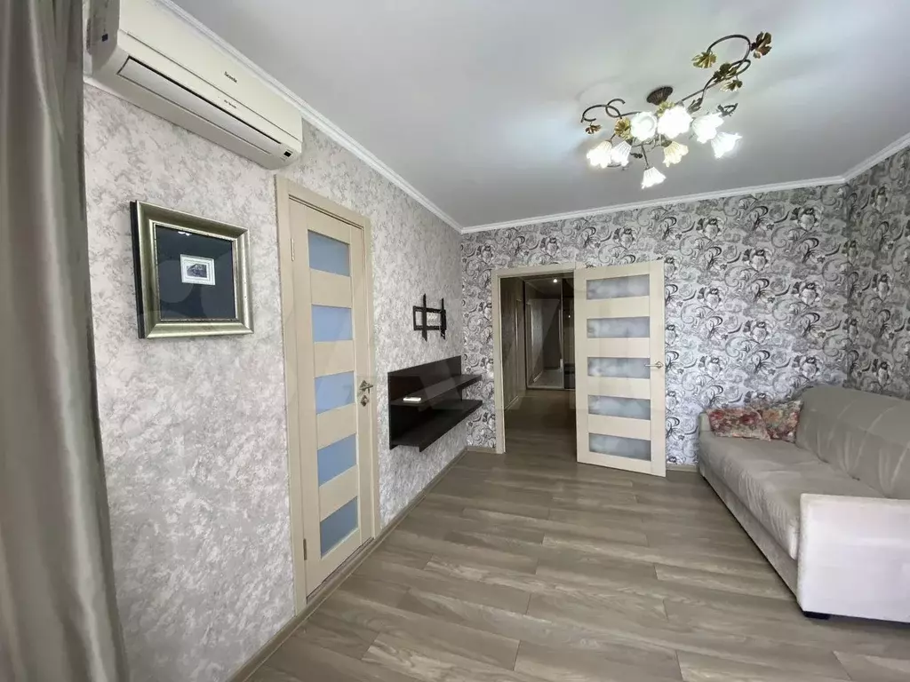 2-к. квартира, 60 м, 8/17 эт. - Фото 1