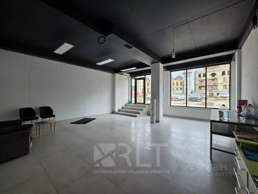 Торговая площадь в Дагестан, Махачкала ул. Каримова, 6Б (285 м) - Фото 0