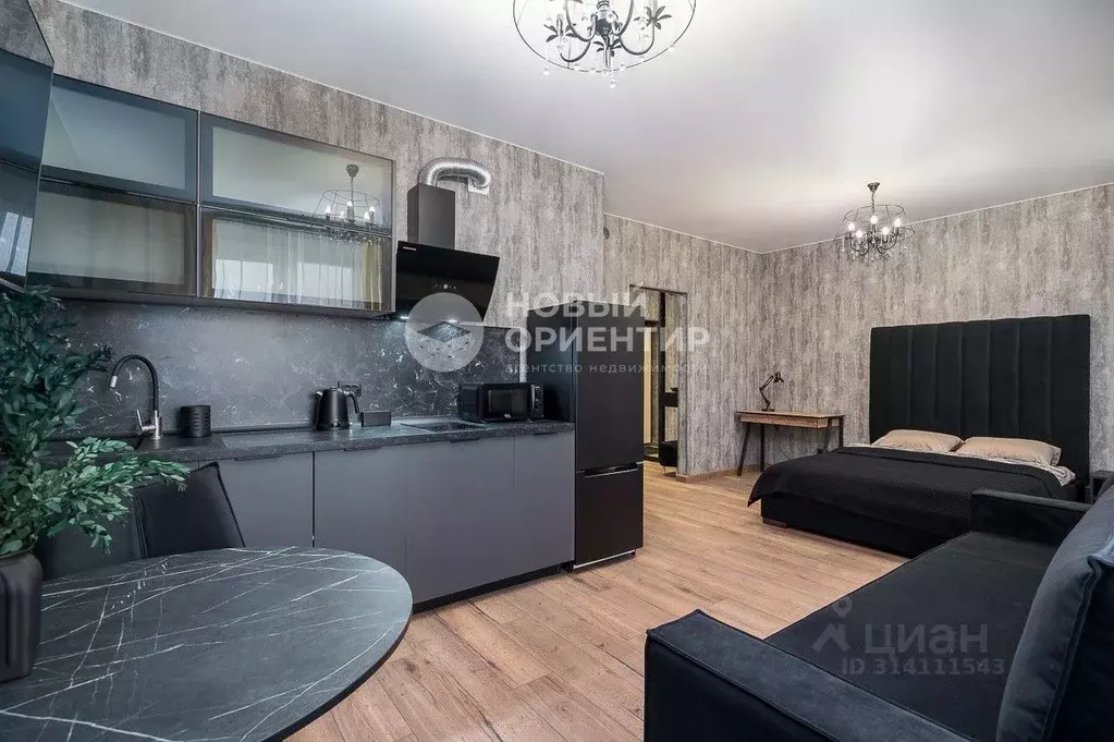 Студия Свердловская область, Екатеринбург ул. Декабристов, 20 (38.0 м) - Фото 1