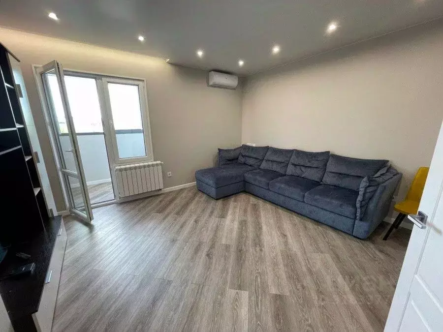 3-к кв. Москва ул. Чароитовая, 1к4 (75.5 м) - Фото 1