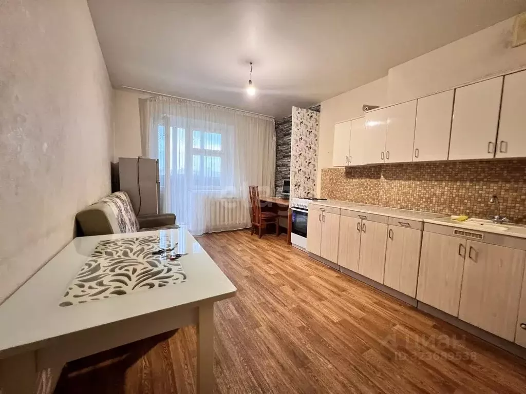 1-к кв. Тюменская область, Тюмень Пролетарская ул., 111 (49.3 м) - Фото 2