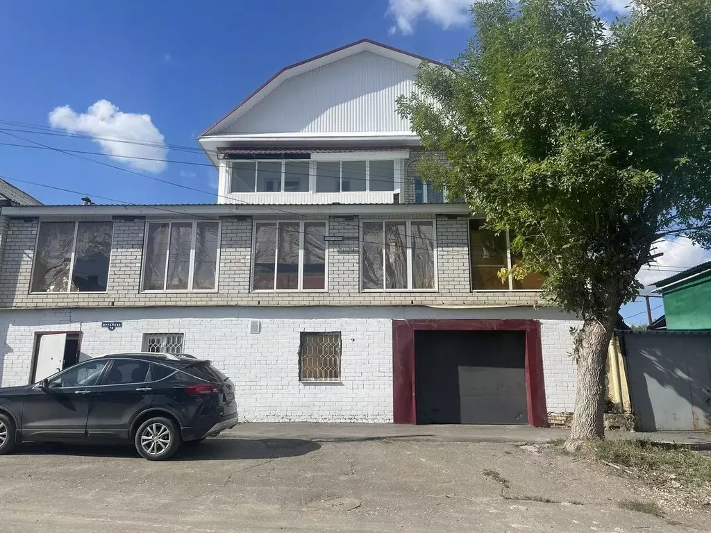 Дом в Саратовская область, Вольск ул. Пугачева, 78 (360 м) - Фото 1