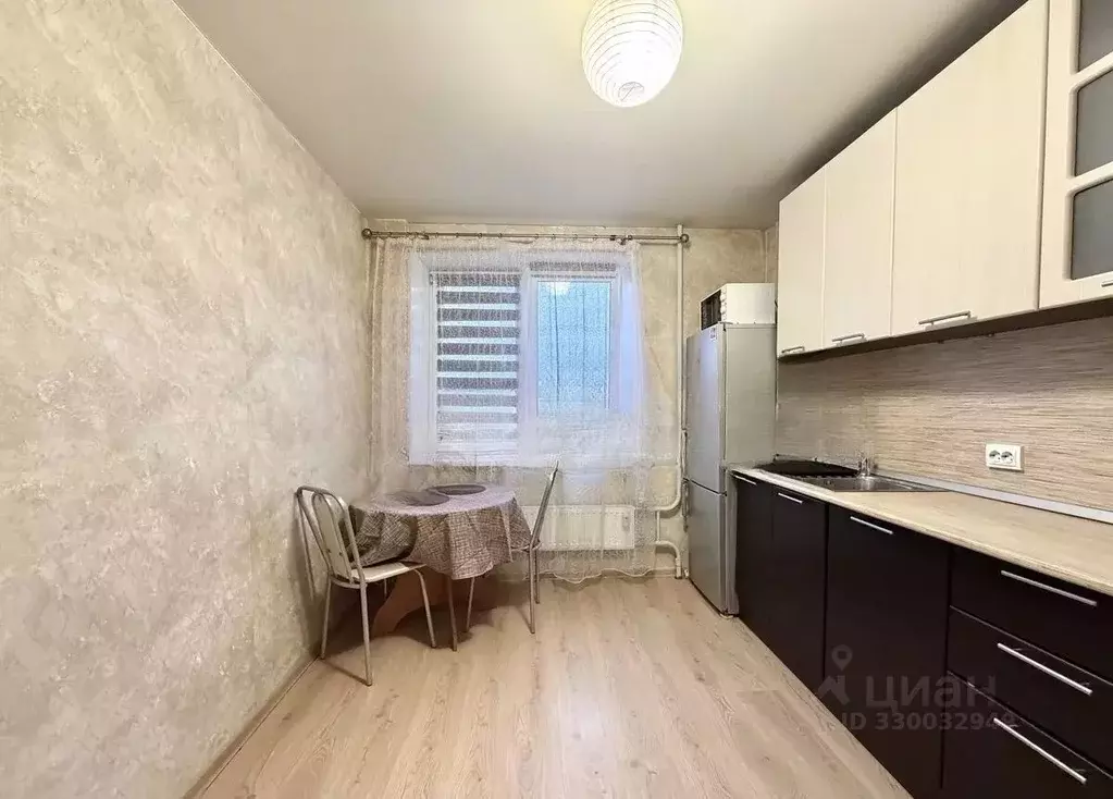 1-к кв. Тюменская область, Тюмень ул. Тимофея Чаркова, 28 (38.0 м) - Фото 1