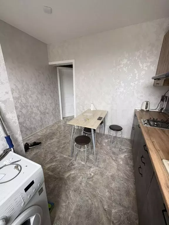2-к. квартира, 40 м, 1/1 эт. - Фото 0
