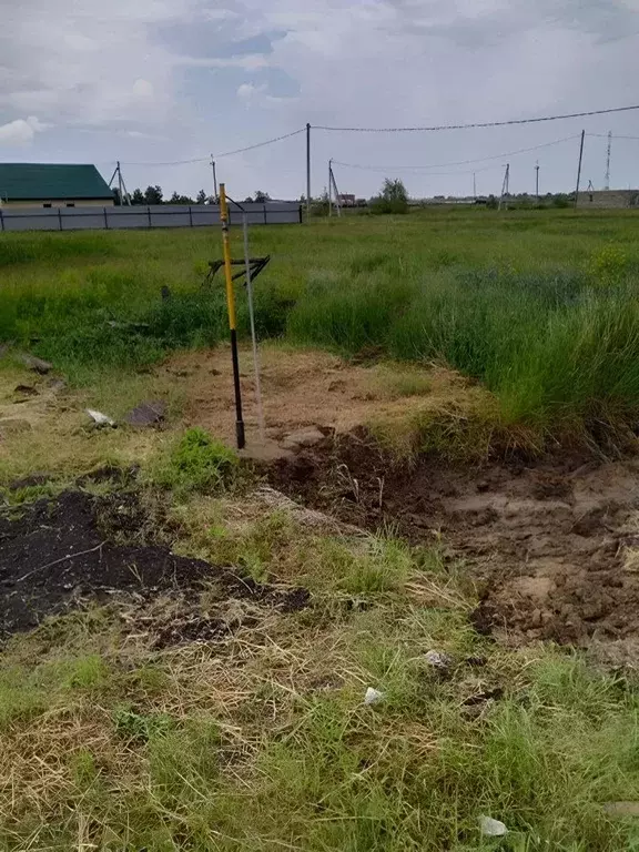 Участок в Омская область, Таврическое рп ул. Севастопольская (12.0 ... - Фото 0