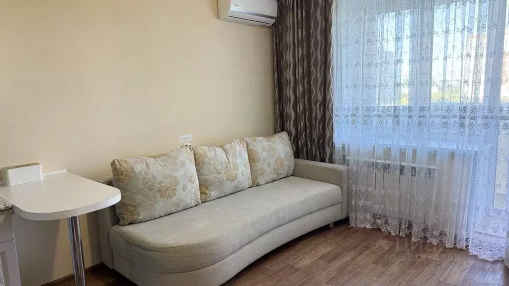 Студия Амурская область, Благовещенск Октябрьская ул., 221 (30.0 м) - Фото 1