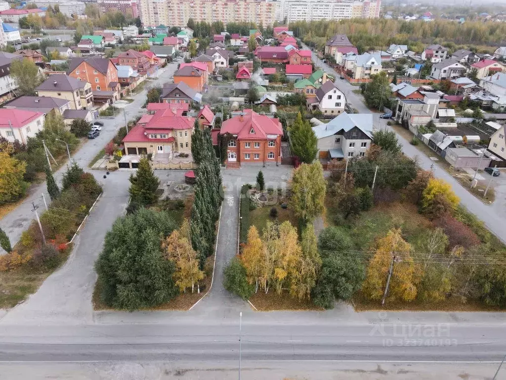 Дом в Тюменская область, Тюмень Широтная ул. (440 м) - Фото 1