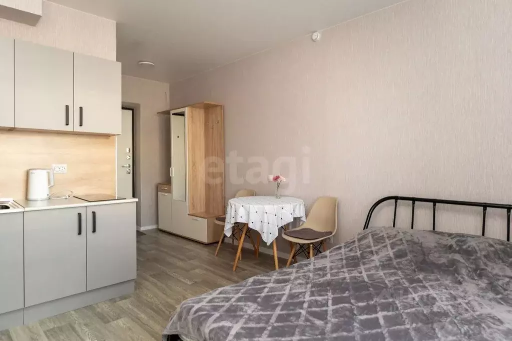 Студия Новосибирская область, Новосибирск Спортивная ул., 45 (18.0 м) - Фото 1