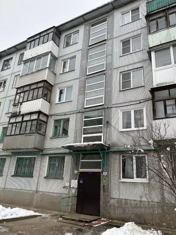 2-к кв. Новгородская область, Старая Русса ул. Восстания, 4 (44.5 м) - Фото 0