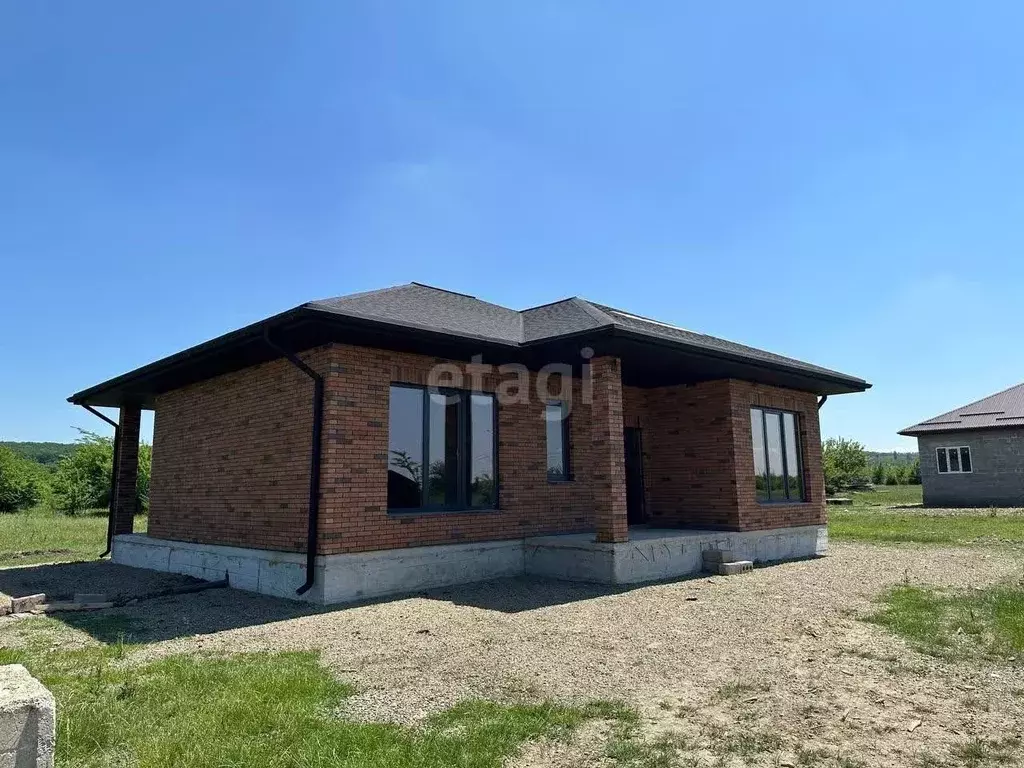 Дом в Адыгея, Майкоп ул. Тембота Керашева (120 м) - Фото 1