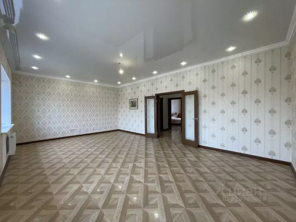 Таунхаус в Оренбургская область, Оренбургский район, с. Нежинка ул. ... - Фото 1