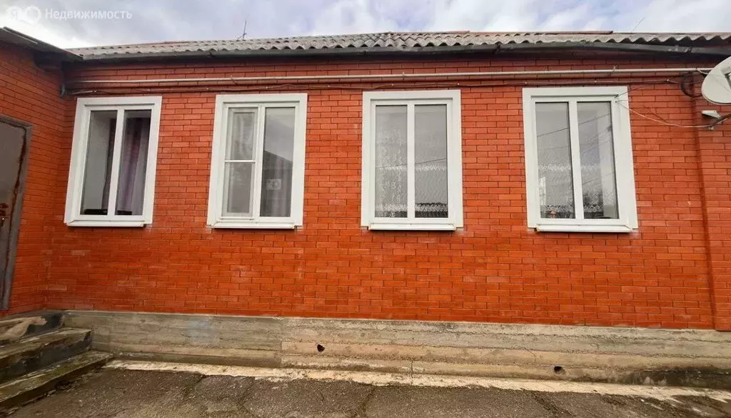 Дом в Лабинск, Братская улица (66 м) - Фото 1