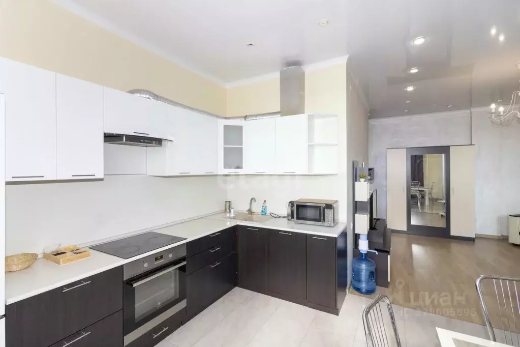 1-к кв. Тюменская область, Тюмень Депутатская ул., 110 (59.0 м) - Фото 1