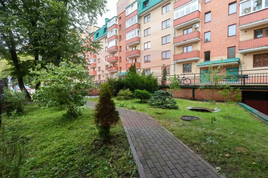 2-к кв. Калининградская область, Калининград пер. Щорса, 1 (155.2 м) - Фото 1