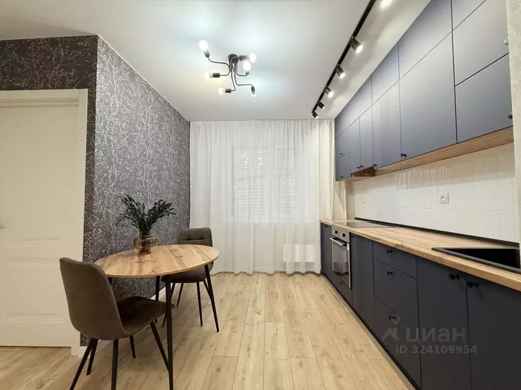 2-к кв. Кировская область, Киров Ульяновская ул., 10 (59.0 м) - Фото 1