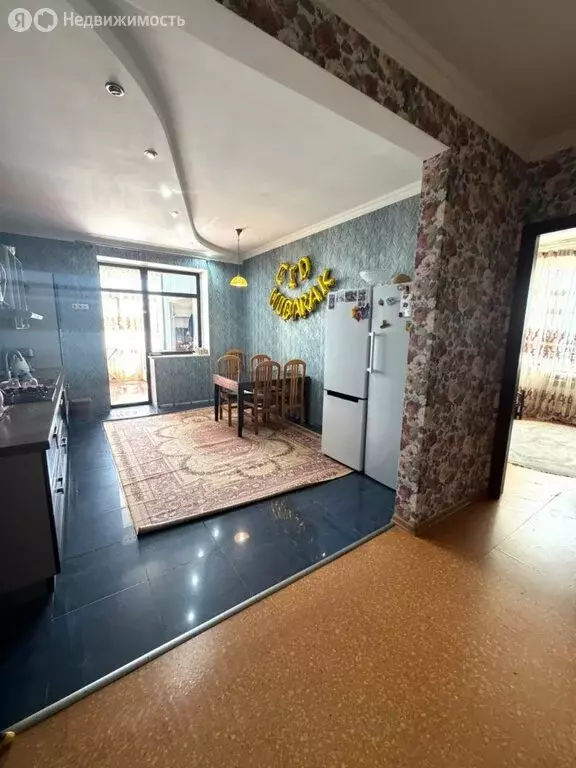 3-комнатная квартира: Махачкала, проспект Имама Шамиля, 43Е (156 м) - Фото 2