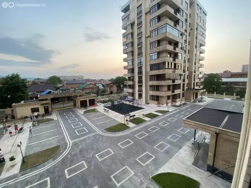 3-комнатная квартира: Владикавказ, улица Зангиева, 55 (120 м) - Фото 1