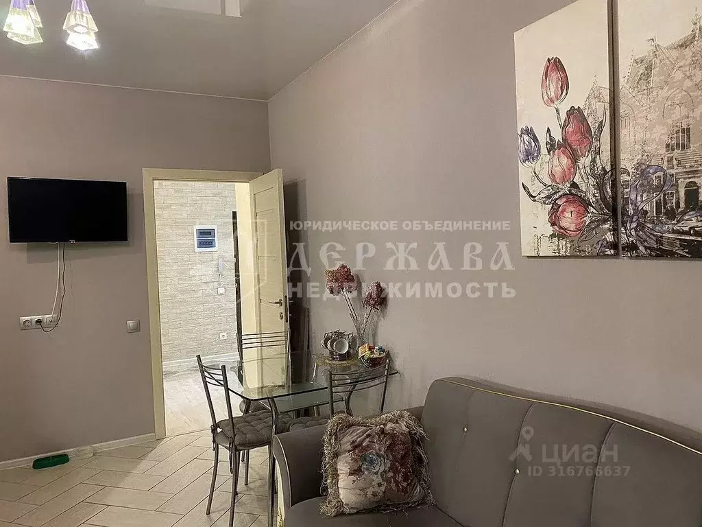 3-к кв. Кемеровская область, Кемерово ул. Дружбы, 30/8 (81.0 м) - Фото 1