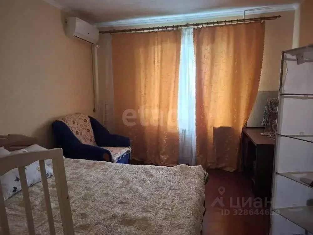 2-к кв. Крым, Щелкино Ленинский район, 1-й мкр, 32\1 (54.2 м) - Фото 1