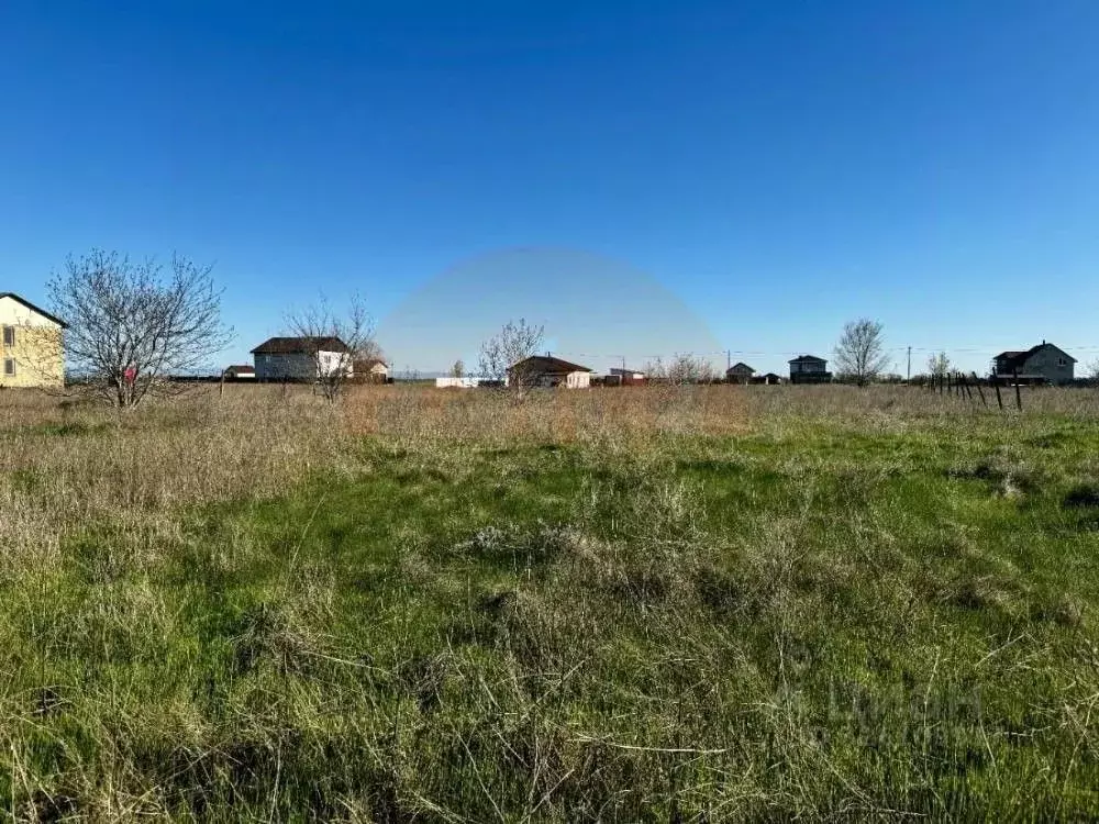 Участок в Крым, Сакский район, с. Фрунзе ул. Таврическая (10.0 сот.) - Фото 1