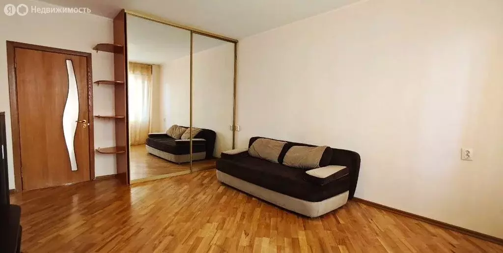 2-комнатная квартира: Краснодар, Гаражная улица, 81/8 (71 м) - Фото 0