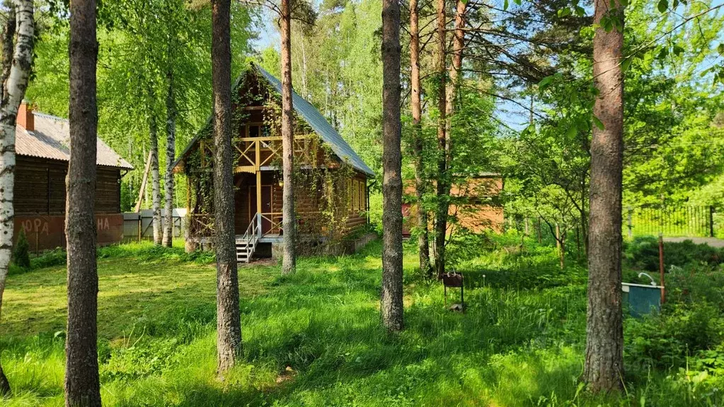 Дом в Ленинградская область, Гатчинский район, Вырица городской ... - Фото 1