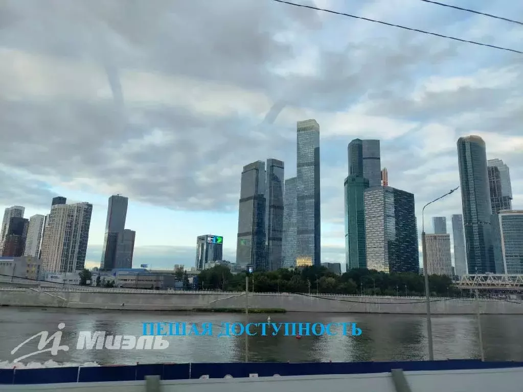 Продается 2-комнатная квартира - Фото 1