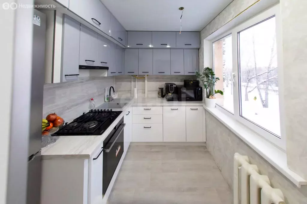 3-комнатная квартира: Альметьевск, улица Белоглазова, 131А (56.8 м) - Фото 2