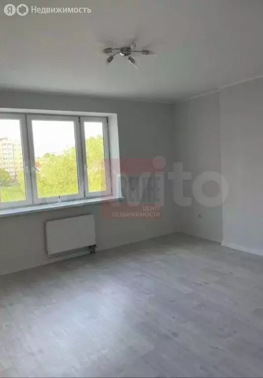 3-комнатная квартира: Калининград, Печатная улица, 47 (70 м) - Фото 1