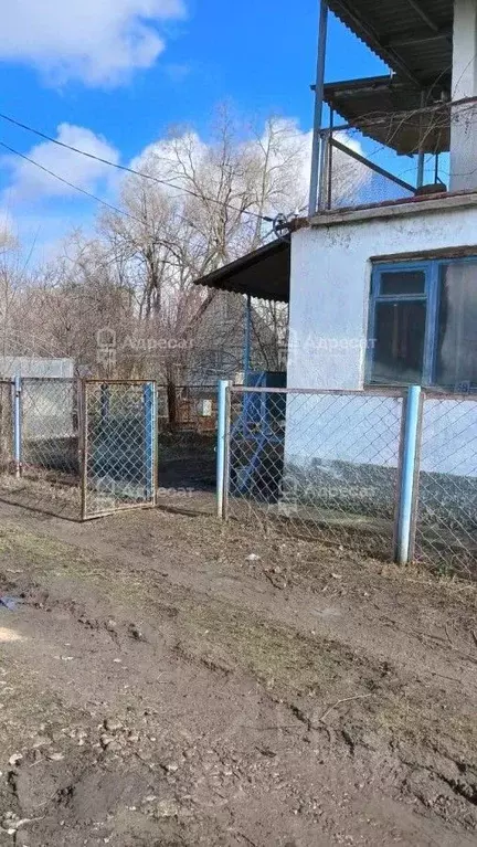 Дом в Волгоградская область, Среднеахтубинский район, Фрунзенское ... - Фото 0