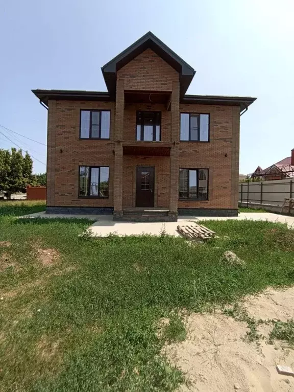 Дом в Ростовская область, Волгодонск Шмутовой пер., 17А (170 м) - Фото 0