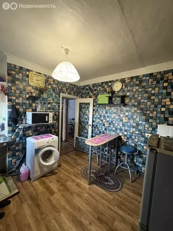 3-комнатная квартира: село Подсинее, Зелёная улица, 16 (64.2 м) - Фото 1