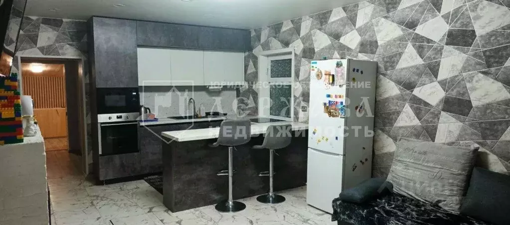 Дом в Кемеровская область, Топки ул. Чехова (96 м) - Фото 2