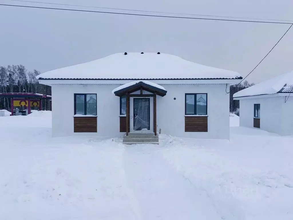 Дом в Свердловская область, Полевской муниципальный округ, с. ... - Фото 1
