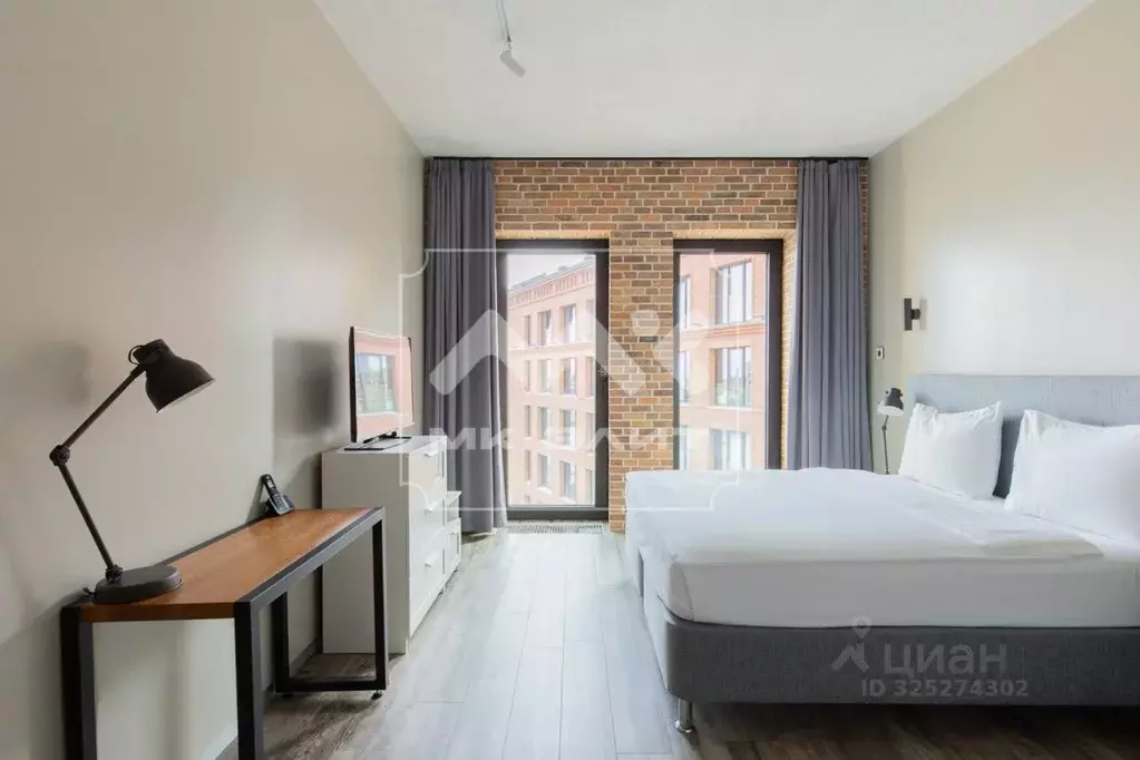 Студия Санкт-Петербург наб. Макарова, 60 (30.7 м) - Фото 1