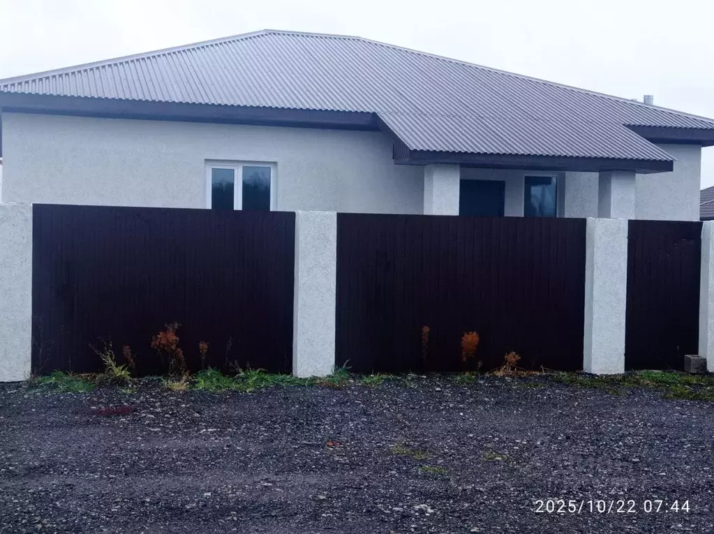 Дом в Ульяновская область, Чердаклинский район, Красноярское с/пос, с. ... - Фото 1