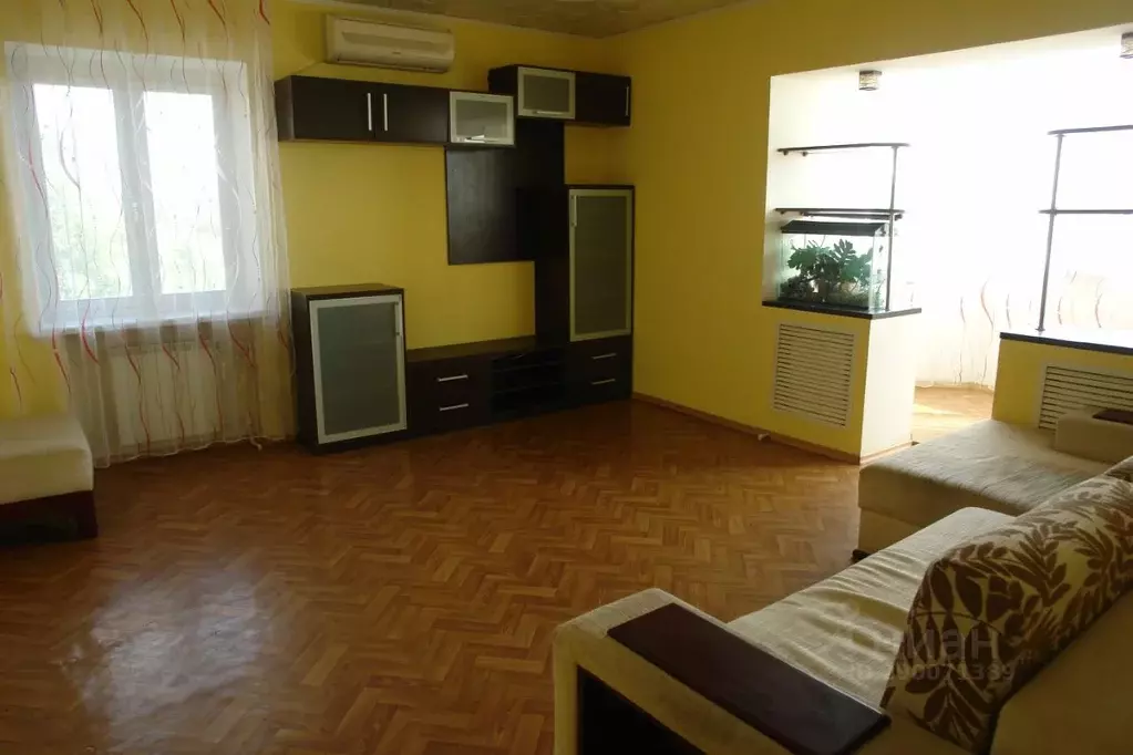 3-к кв. Астраханская область, Астрахань ул. Адмирала Нахимова, 52к1 ... - Фото 1