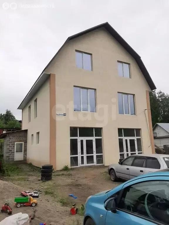 Дом в Горно-Алтайск, Рассветная улица (217.9 м) - Фото 1