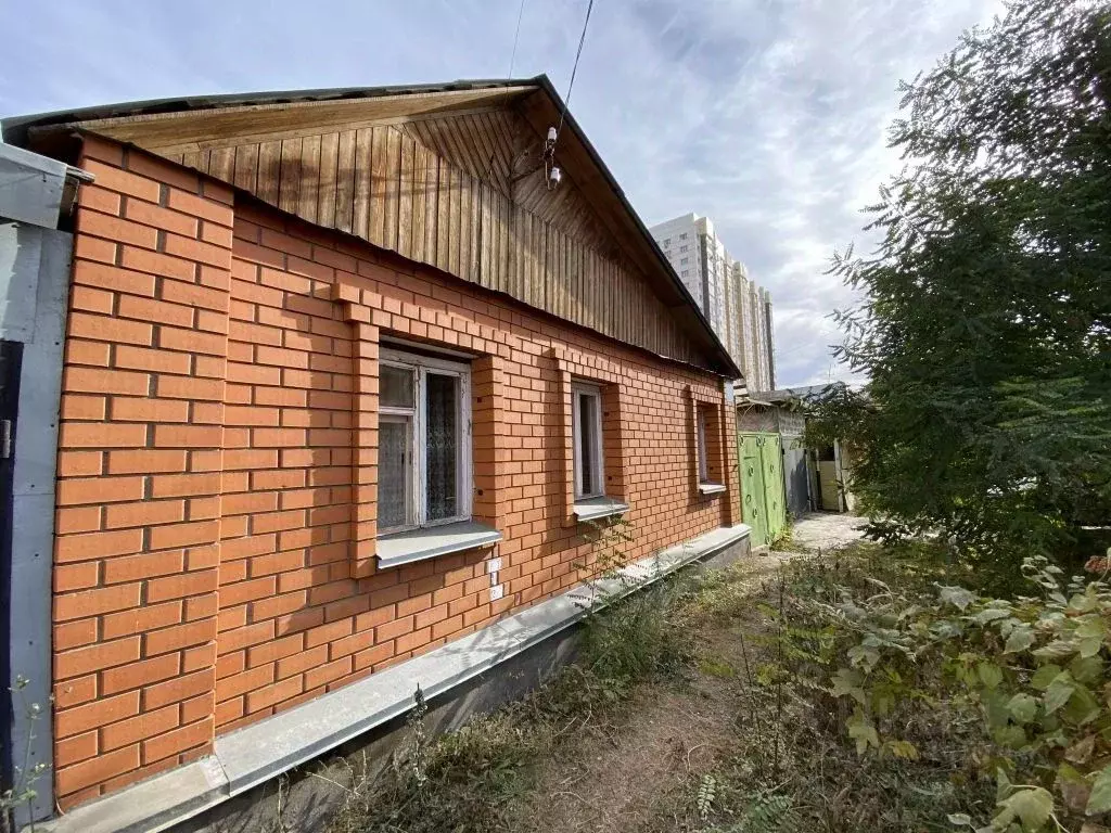 Дом в Оренбургская область, Оренбург ул. Обороны, 24 (80 м) - Фото 0