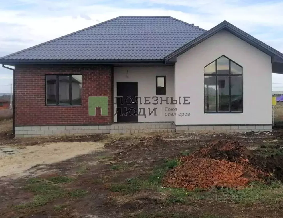 Дом в Белгородская область, Белгородский район, Дубовское с/пос, с. ... - Фото 1