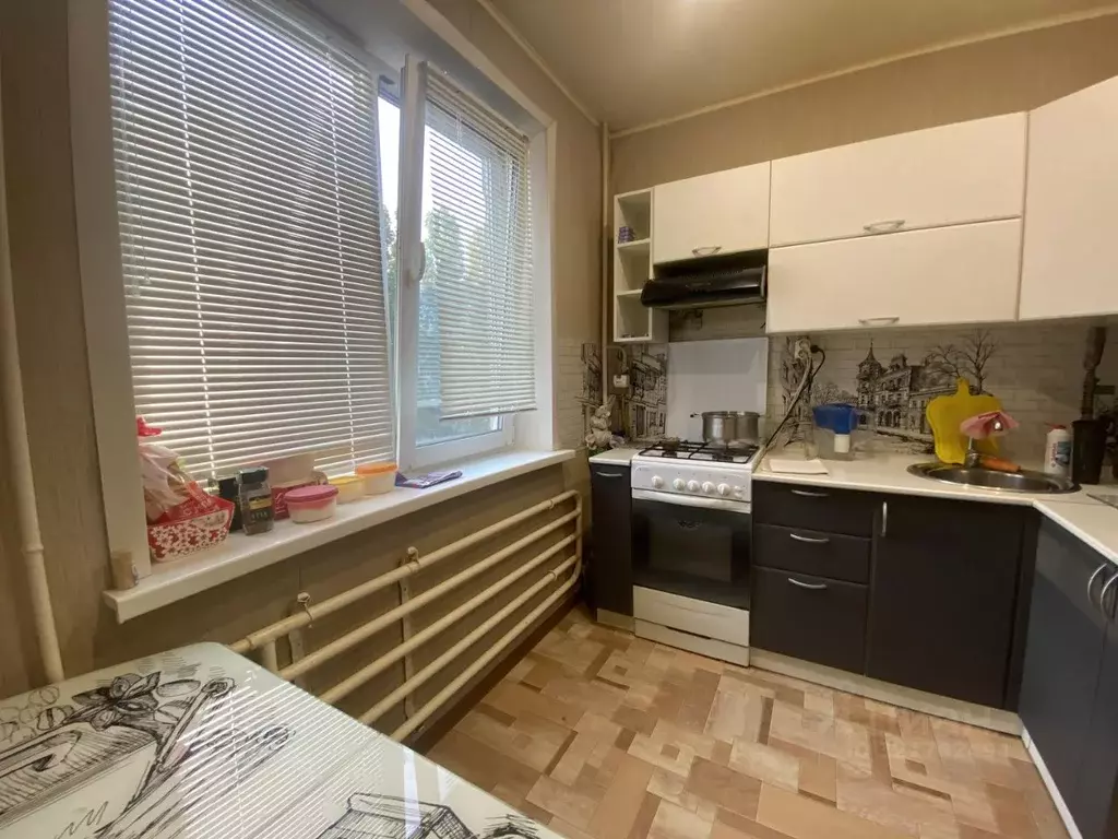 1-к кв. Саратовская область, Балаково Трнавская ул., 77 (27.9 м) - Фото 1