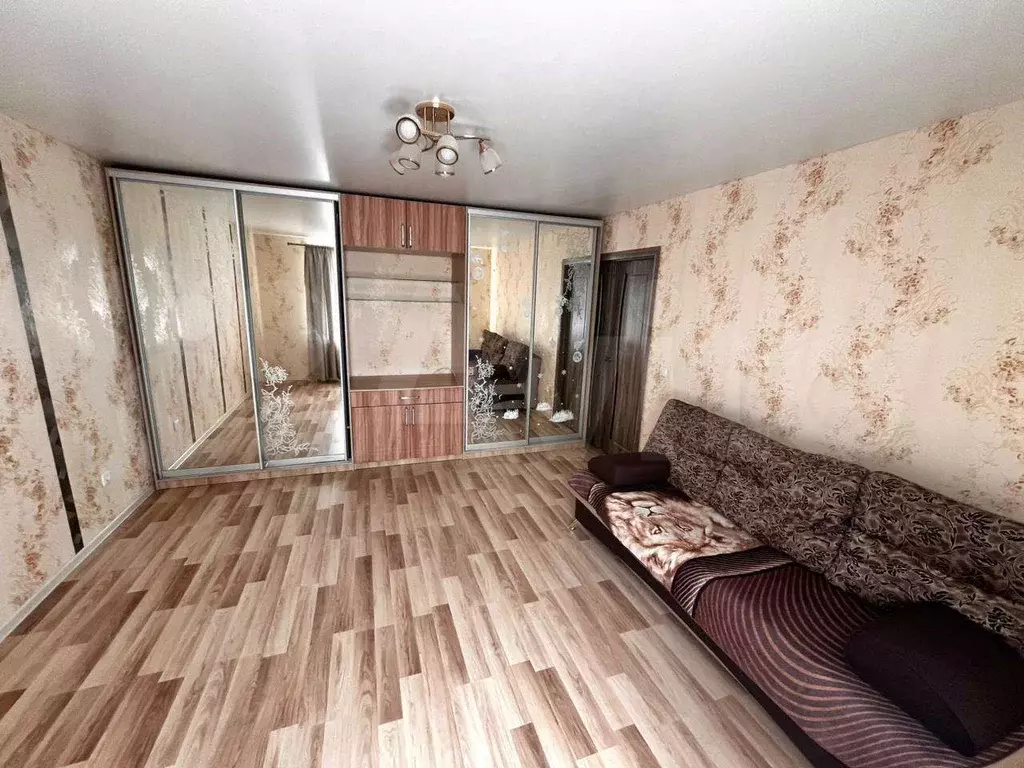 1-к. квартира, 40 м, 8/9 эт. - Фото 1