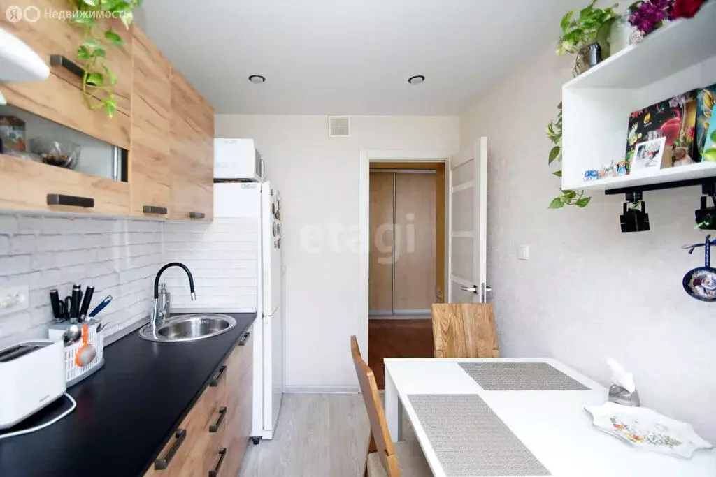 2-комнатная квартира: Омск, улица Волховстроя, 90 (51.4 м) - Фото 2