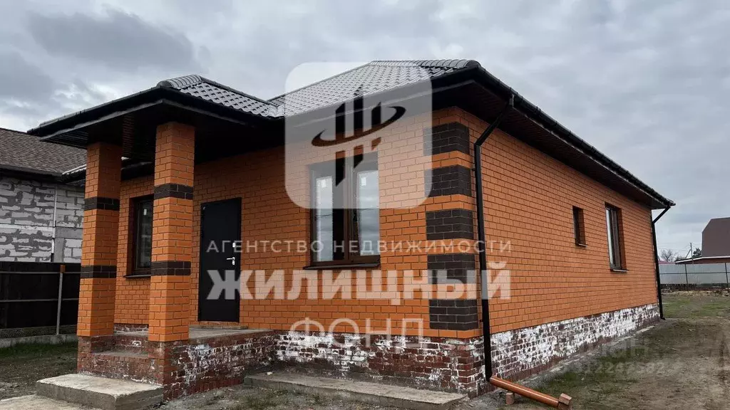 Дом в Саратовская область, Энгельсский район, Новопушкинское ... - Фото 1