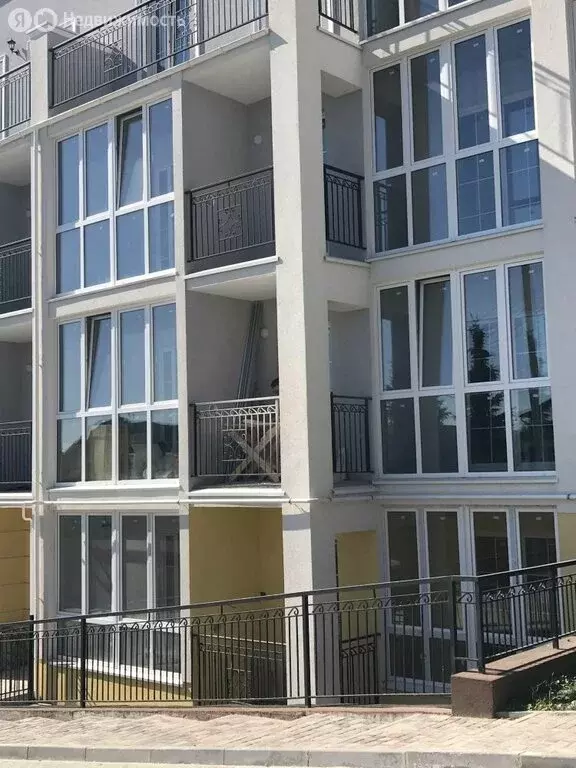 1-комнатная квартира: посёлок городского типа Янтарный, улица ... - Фото 2