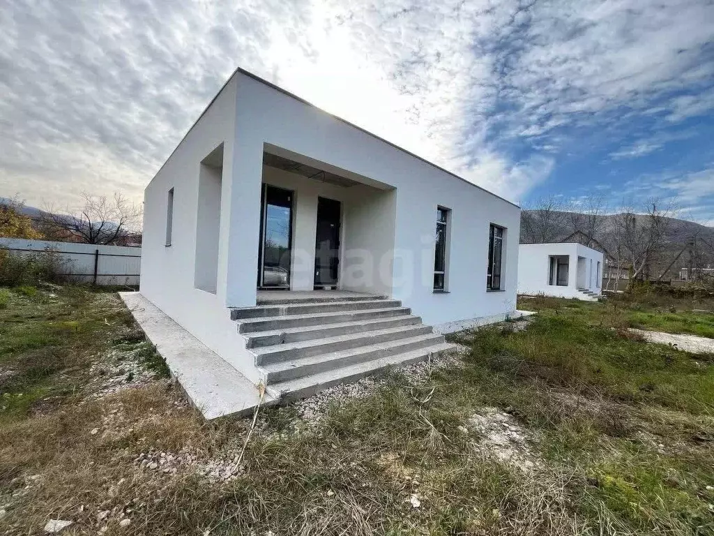 Дом в Крым, Симферопольский район, Добровское с/пос, с. Перевальное ... - Фото 1