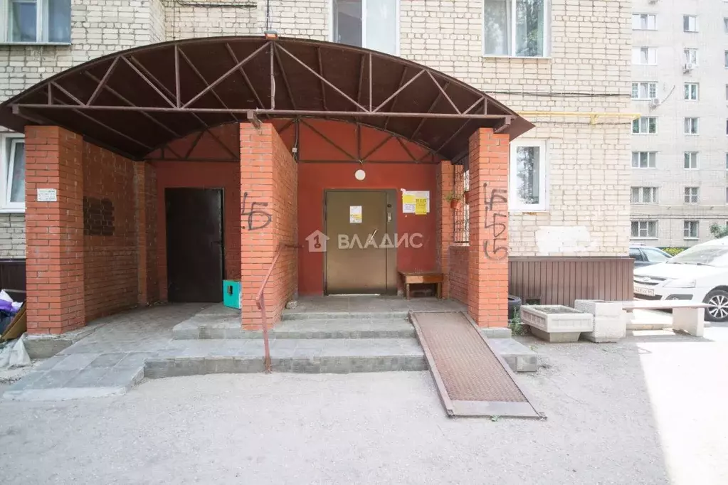 4-к кв. Саратовская область, Балаково ш. Саратовское, 31а (75.0 м) - Фото 1