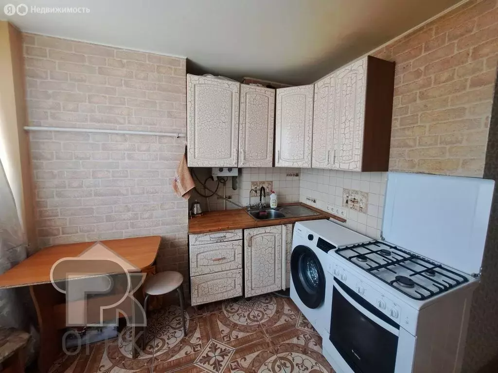 2-комнатная квартира: посёлок Петровское, 68 (46.3 м) - Фото 1