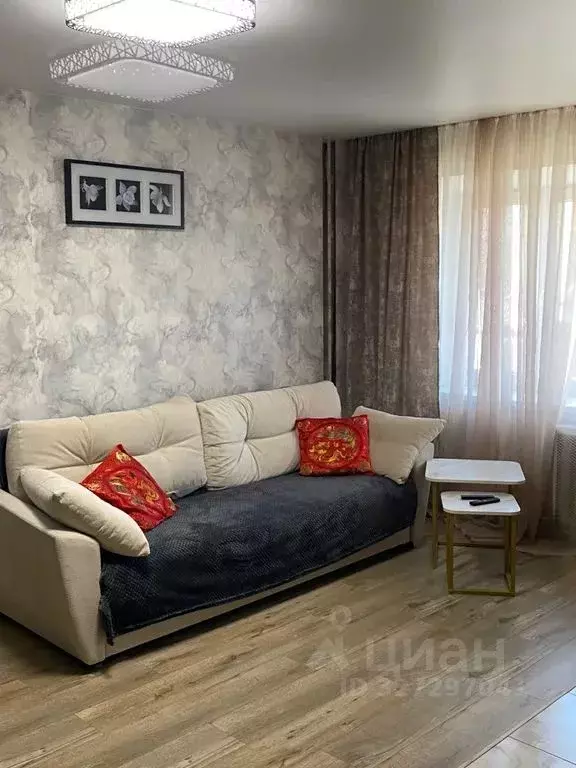 2-к кв. Адыгея, Майкоп Краснооктябрьская ул., 2 (50.0 м) - Фото 1