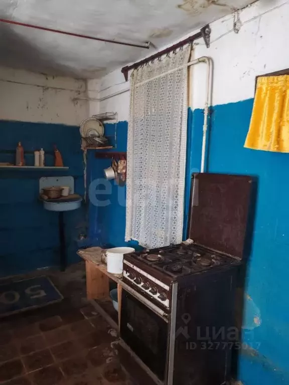 Дом в Белгородская область, Вейделевский район, Закутчанское с/пос, с. ... - Фото 1